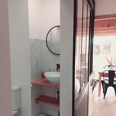 Avec Piscine Proche Plages Apartment